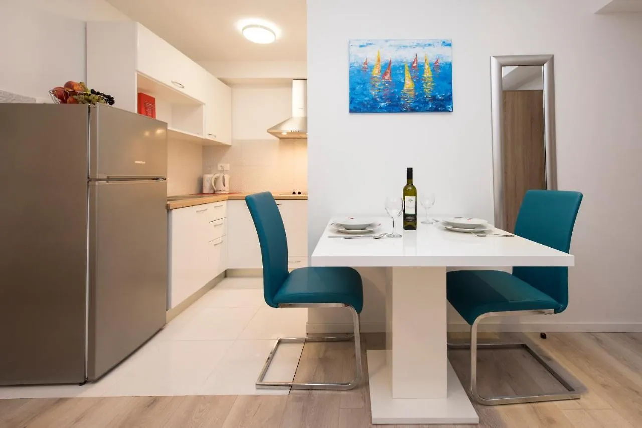 Apartments Maraton Split