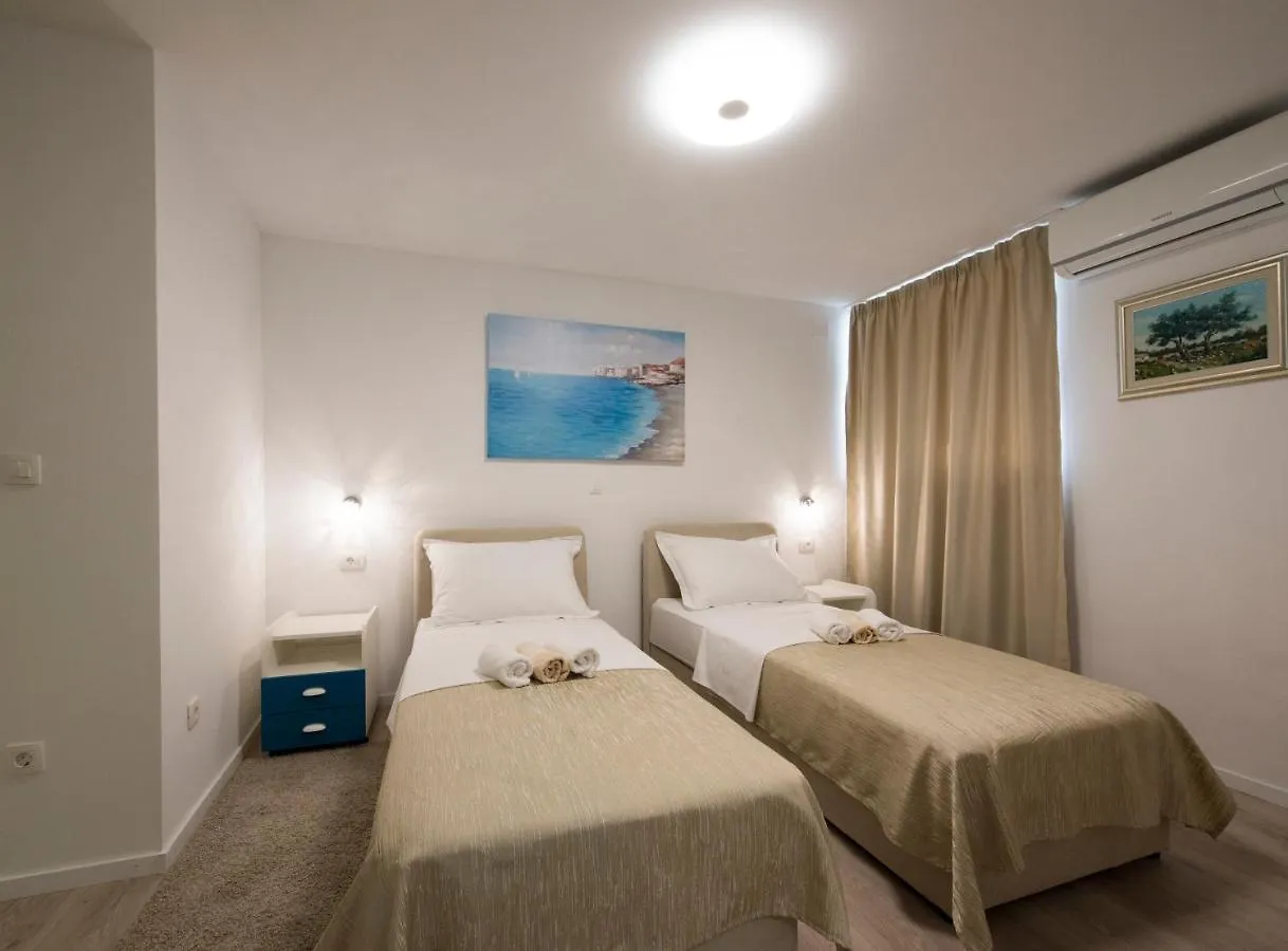 Apartments Maraton Split